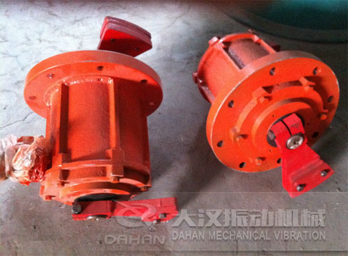 三次元振動(dòng)篩分機(jī)專用電機(jī) 三次元振動(dòng)篩分機(jī)專用電機(jī)